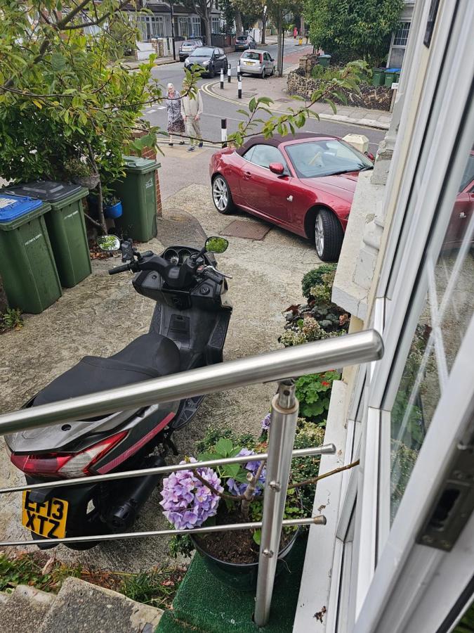 Ensuite Double Room Elizabeth Line Abbeywood Abbey Wood Exterior foto